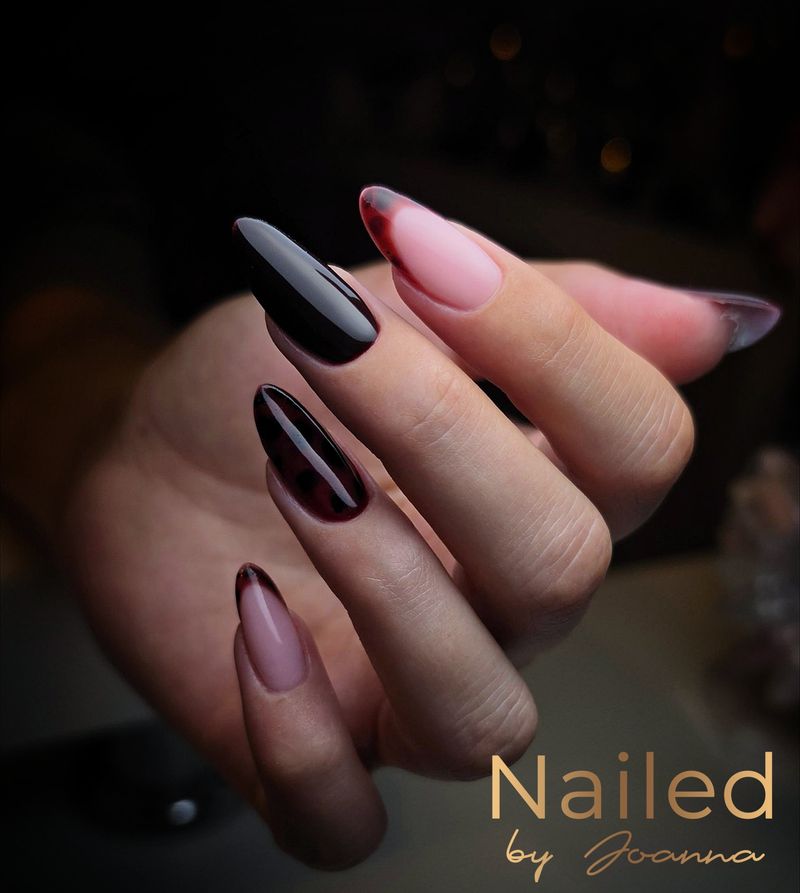 Black and rosé French variation