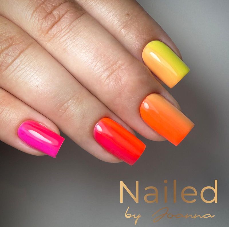 Gradient in yellow, orange and pink
